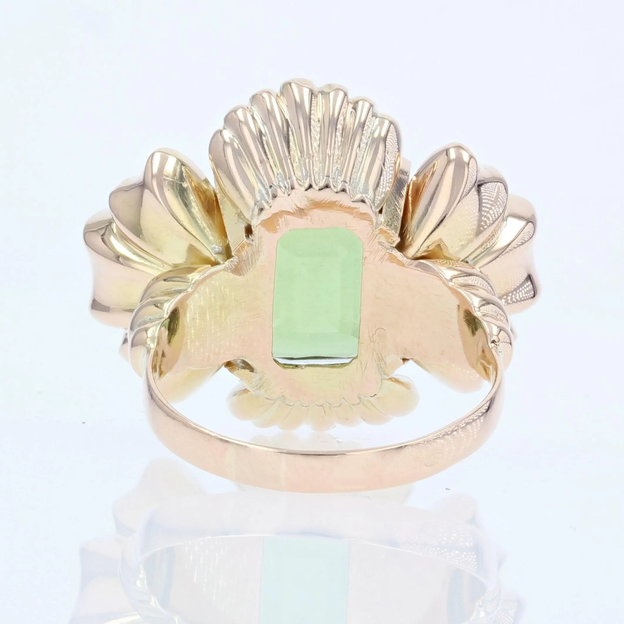 1960s 7.76 Carat Peridot 18 Karat Rose Gold Flower Ring