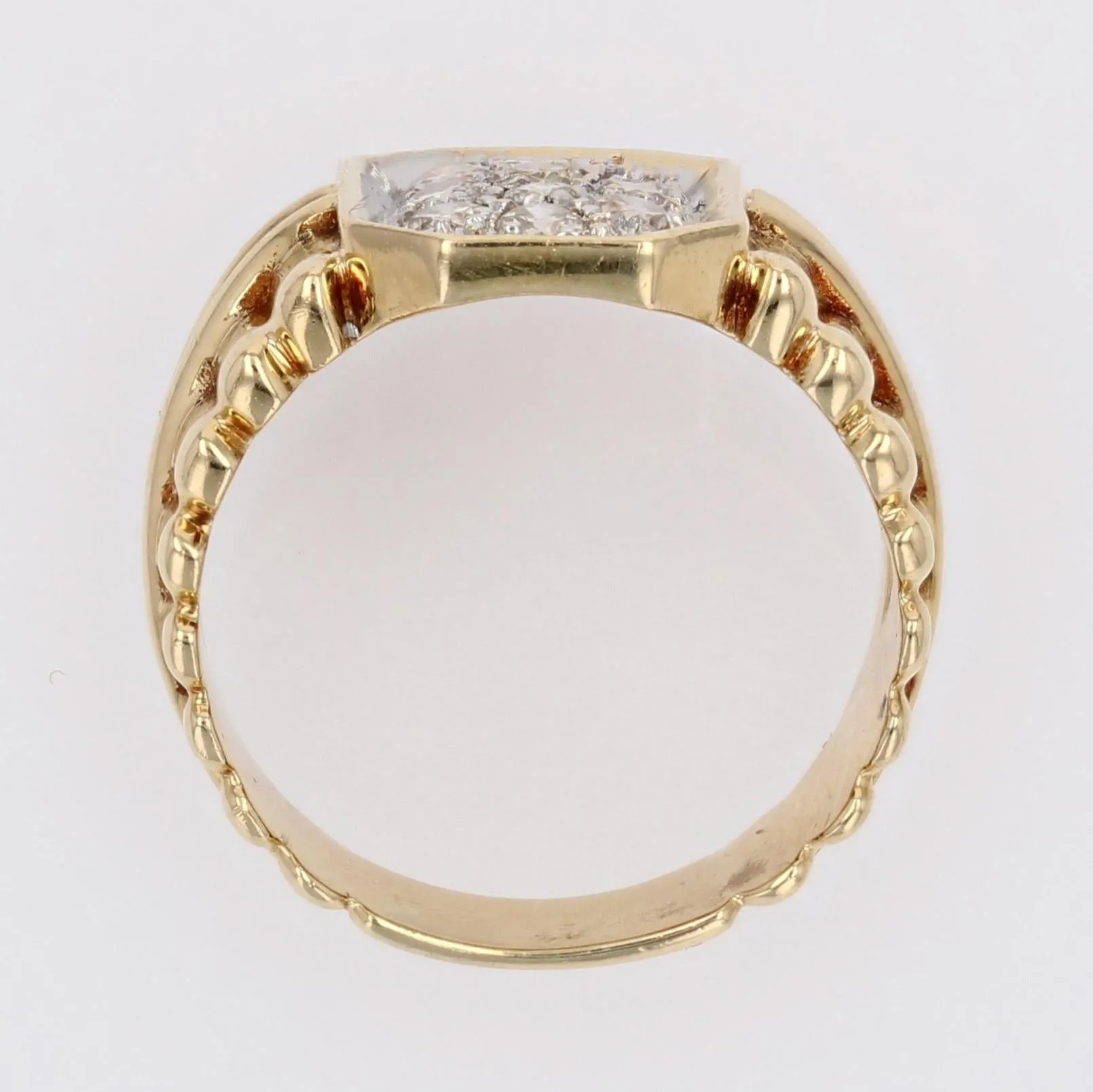 1980s Diamonds 18 Karat Yellow Gold Gadrooned Retro Ring