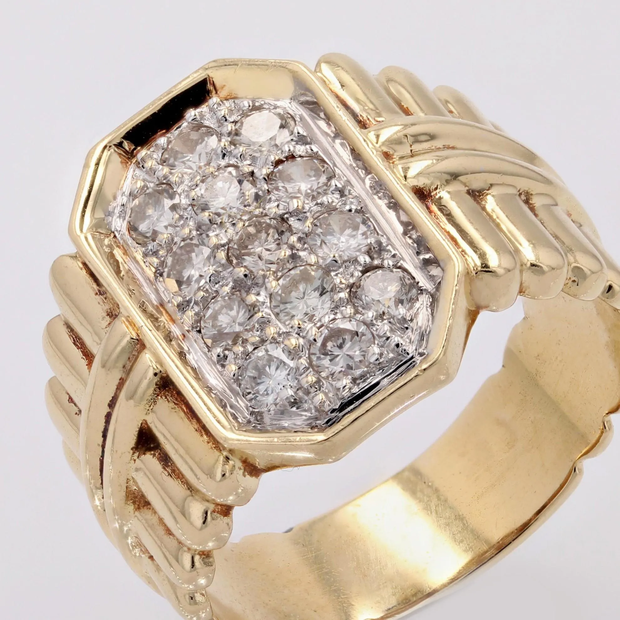 1980s Diamonds 18 Karat Yellow Gold Gadrooned Retro Ring