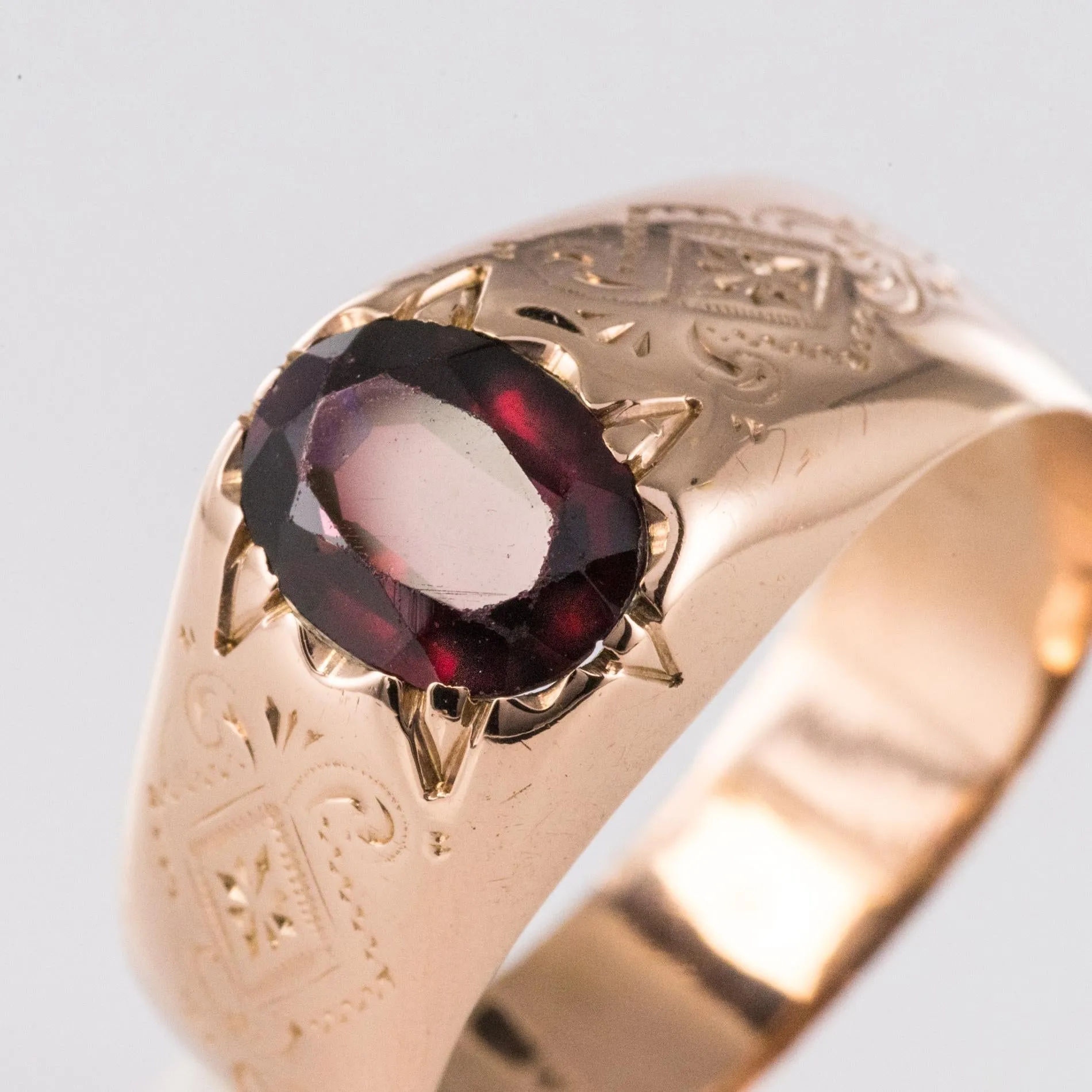 19th Century 18 Karat Rose Gold 1.20 Carat Garnet Bangle Men's Ring