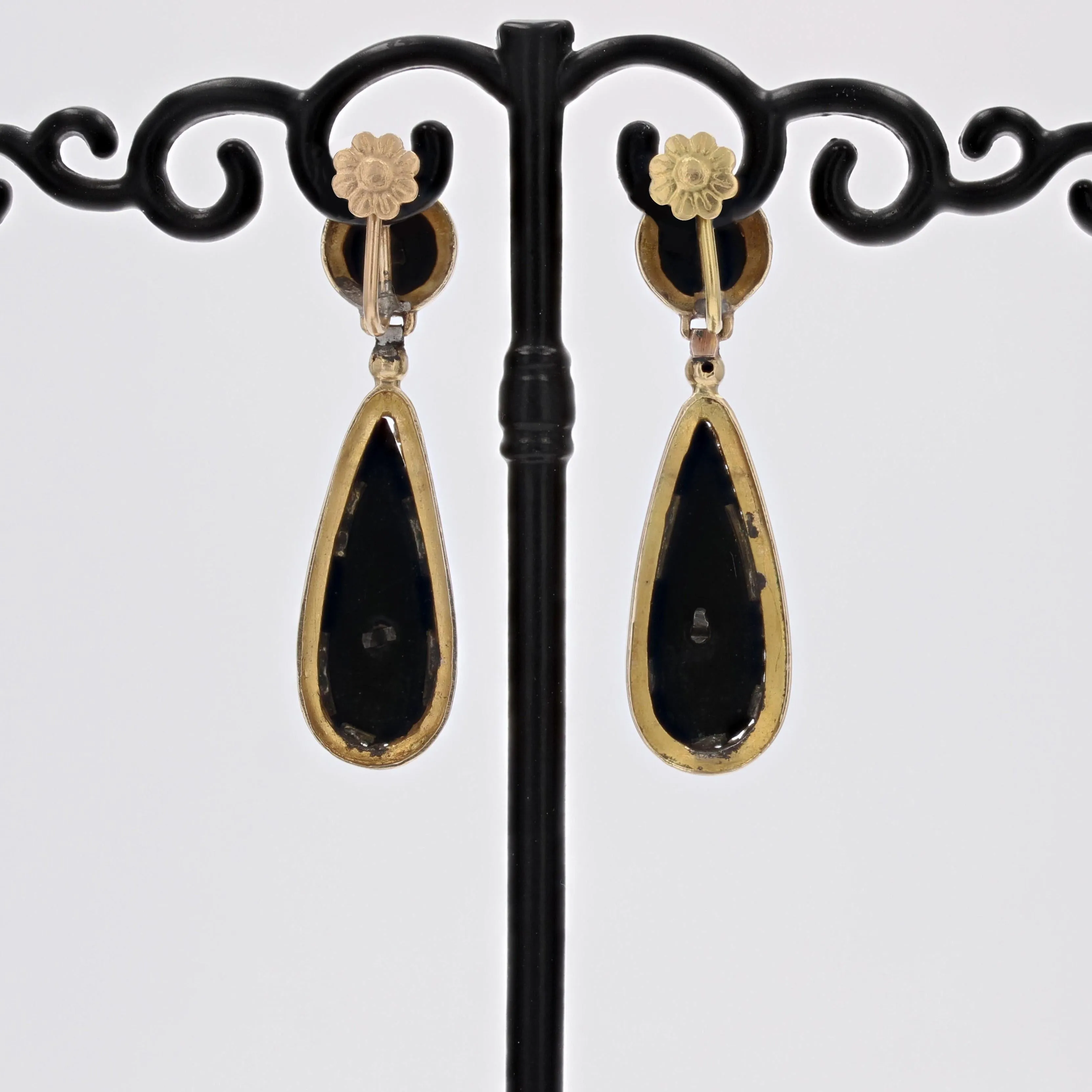 19th Century Fine Pearls Onyx 18 Karat Yellow Gold Dangle Earrings