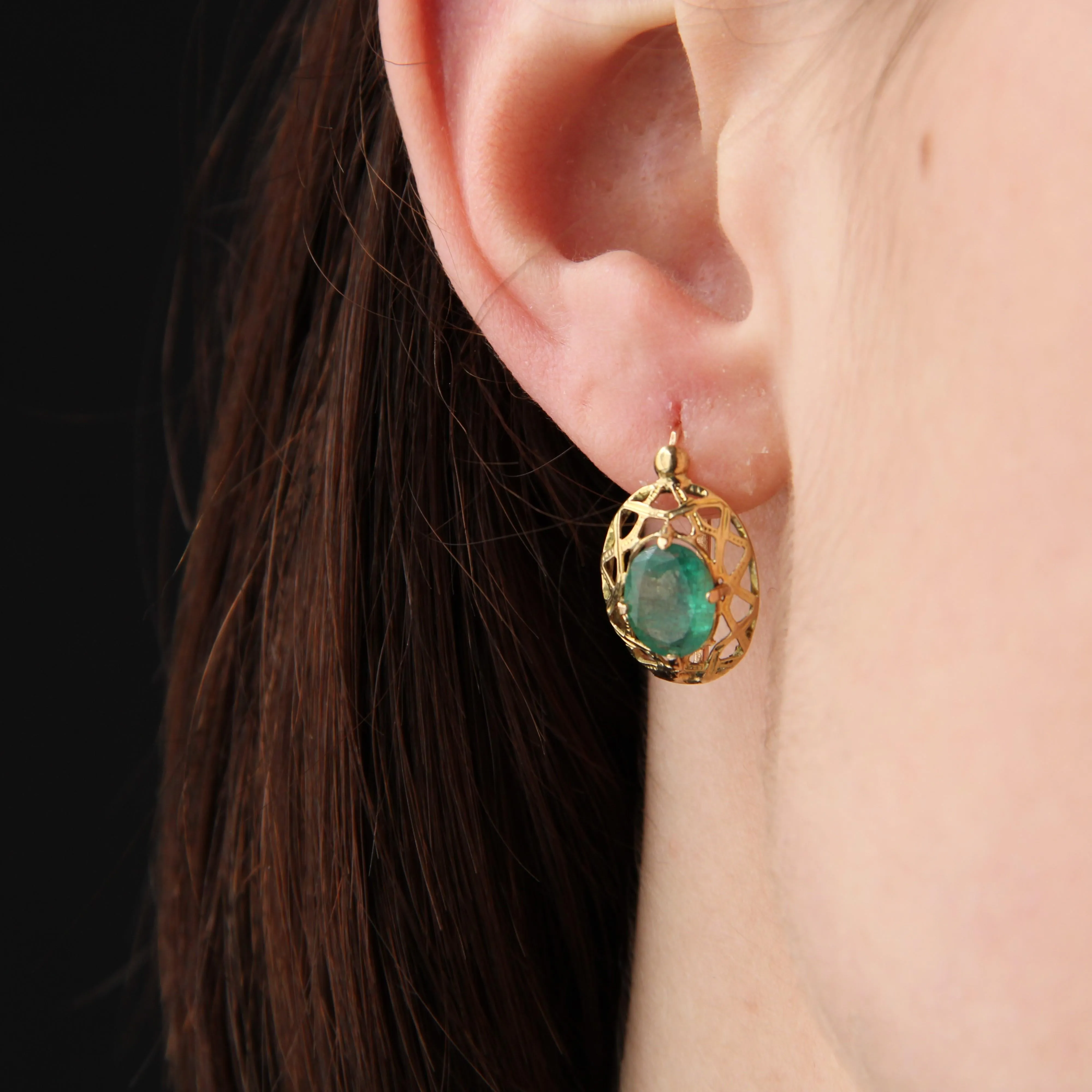 20th Century Emerald 18 Karat Yellow Gold Earrings