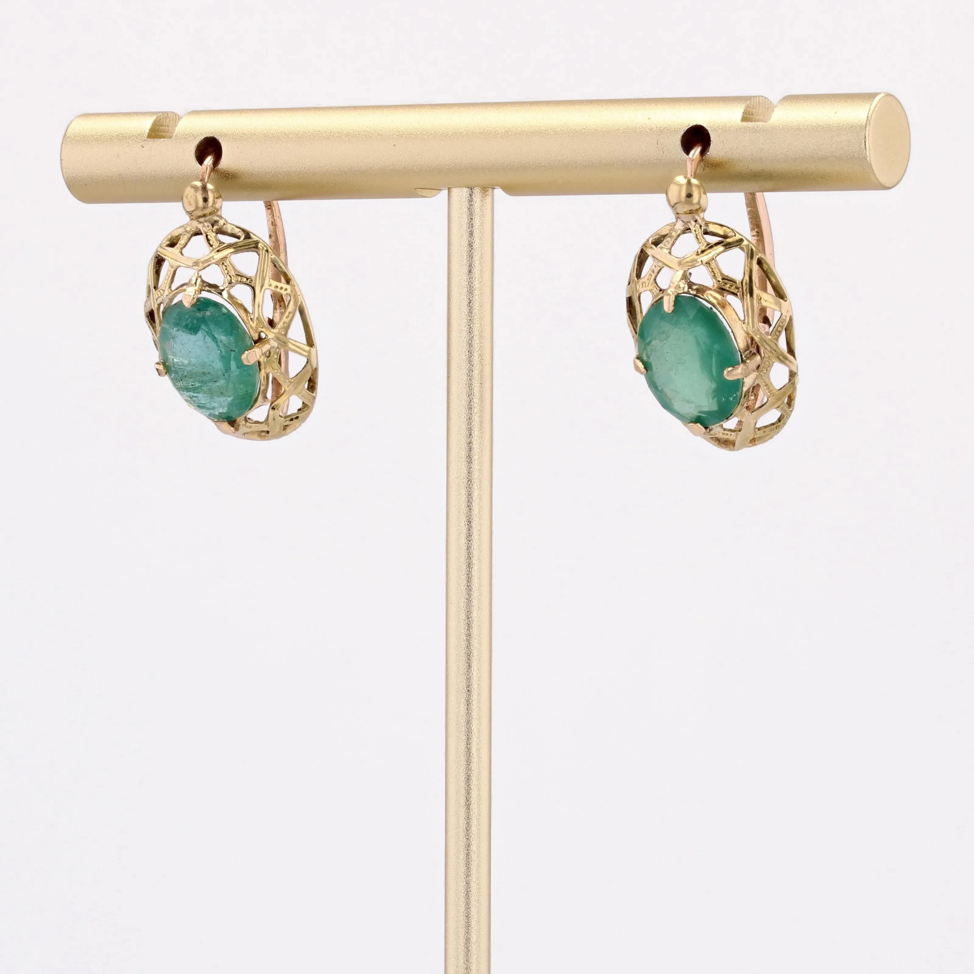 20th Century Emerald 18 Karat Yellow Gold Earrings