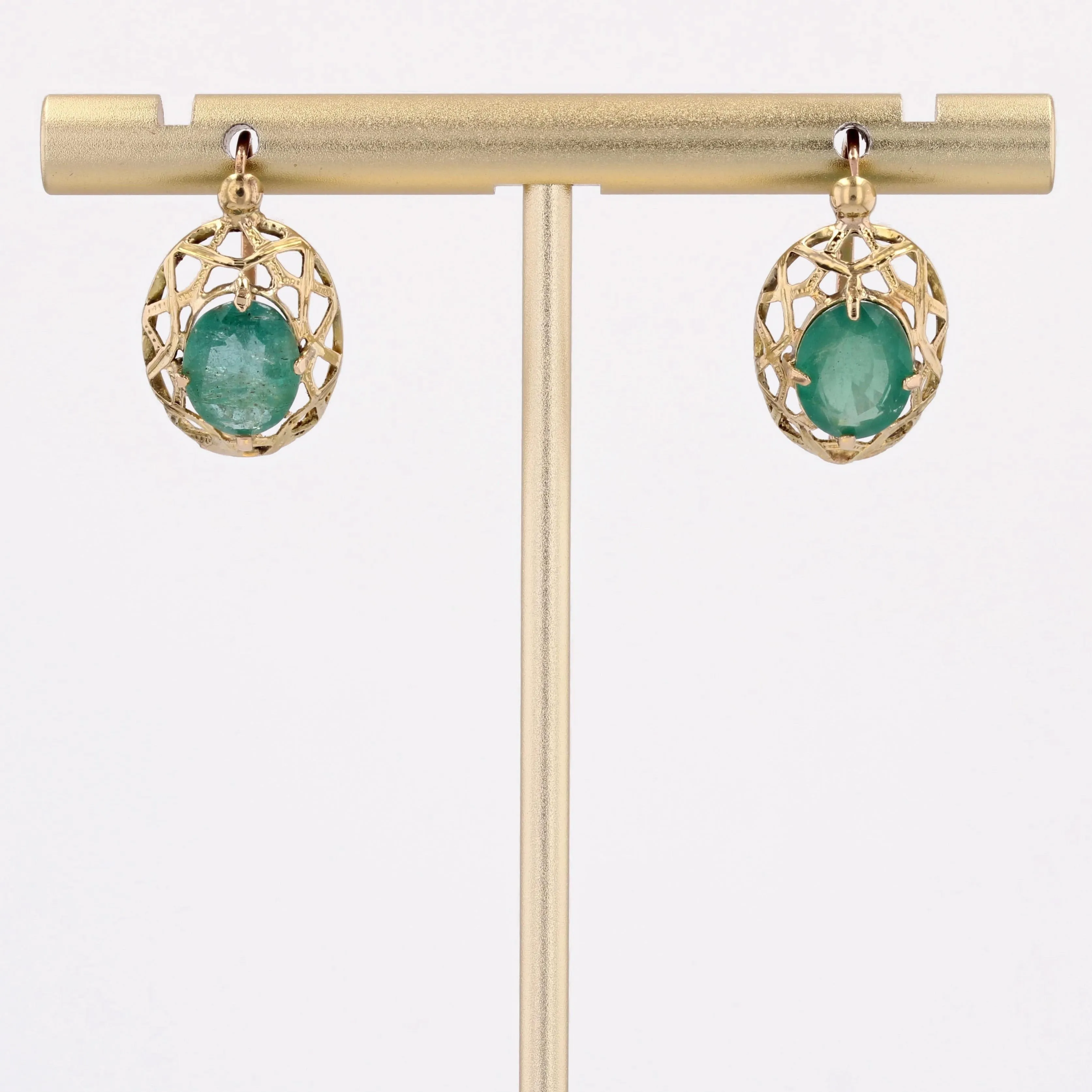 20th Century Emerald 18 Karat Yellow Gold Earrings