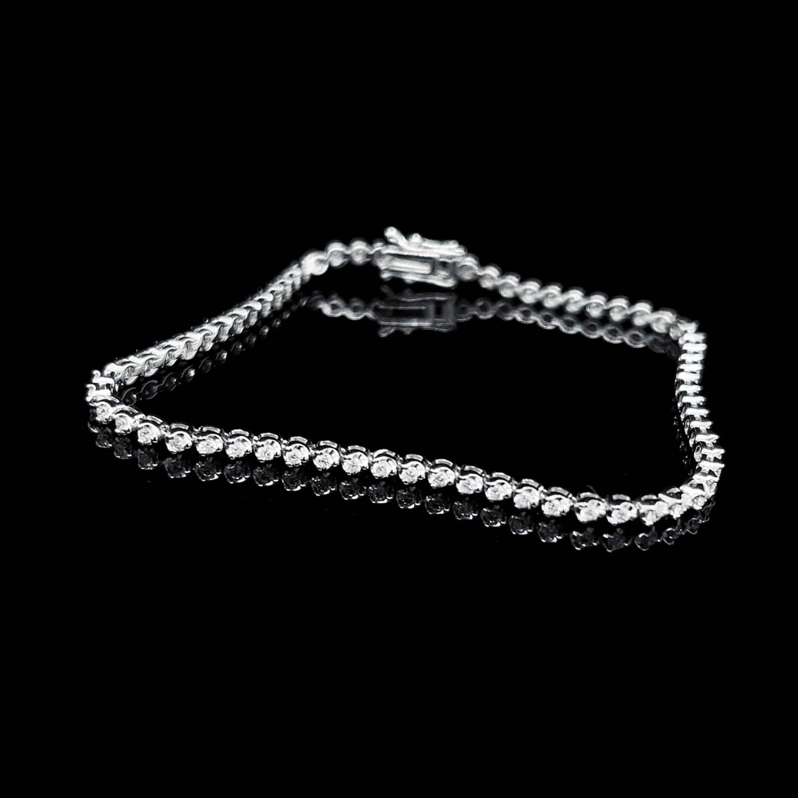 #LVNA2024 | 2.2cts VVS-VS, F-H Eternity Diamond Tennis Bracelet 18kt White Gold (6.5inches)