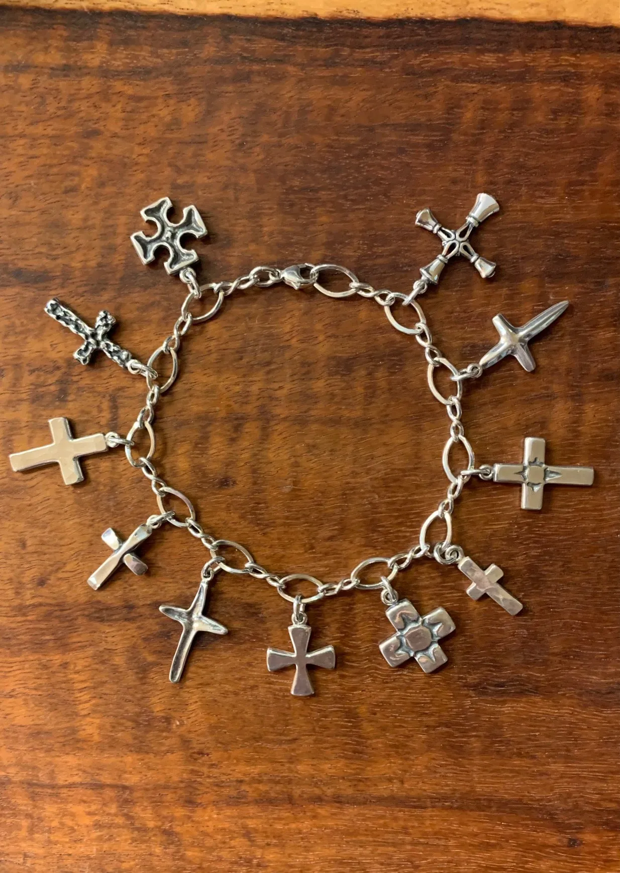 MANY CROSSES BRACELET