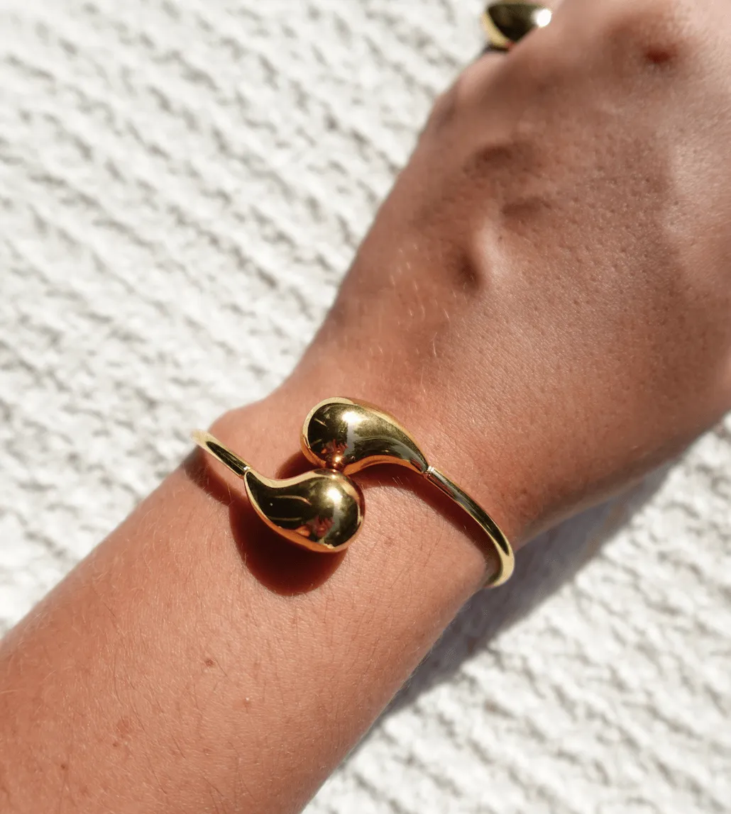 Vibes | Fluid Grace Open Bracelet | 18K Gold-Plated